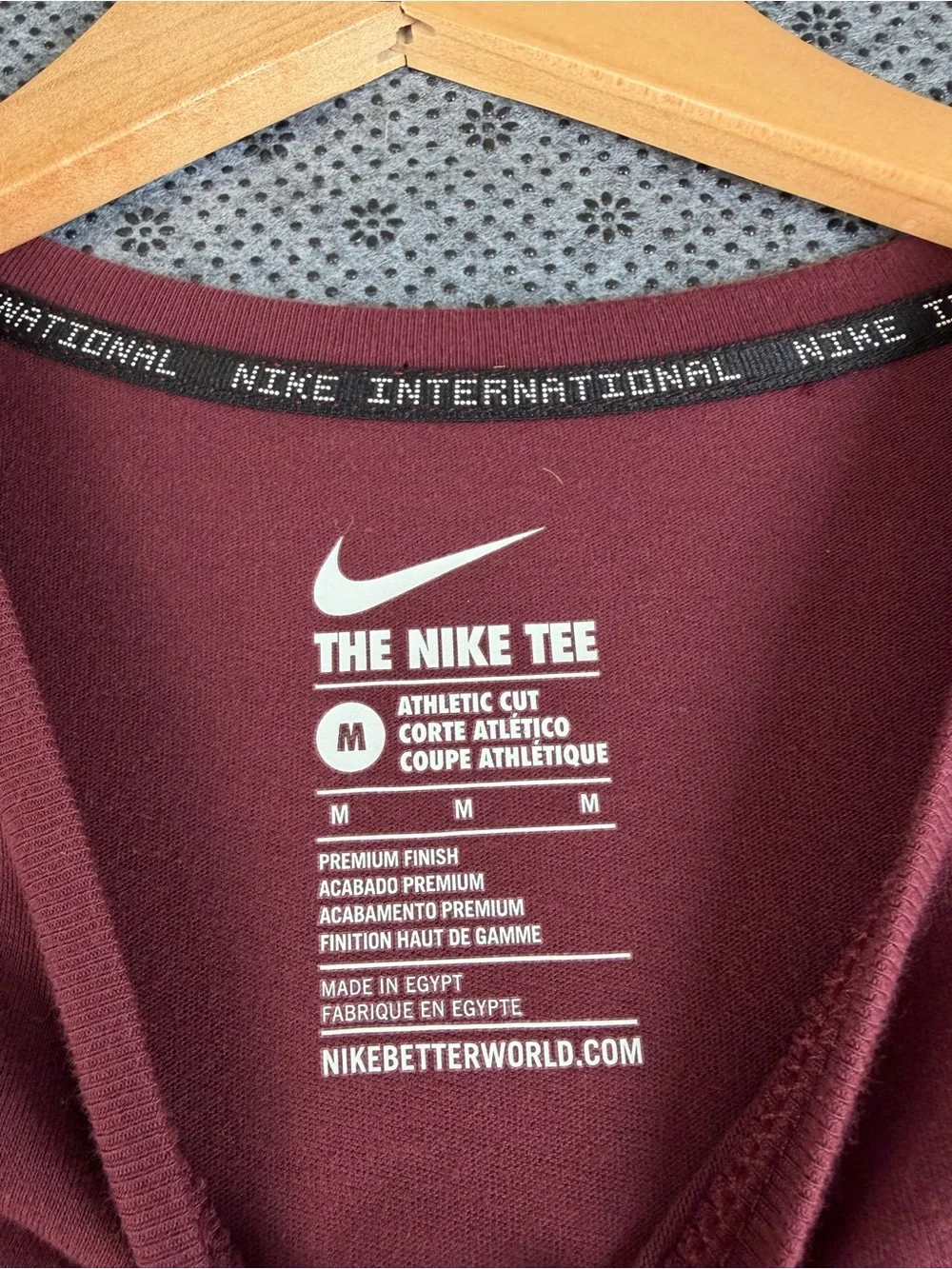 NEW Men’s Nike International Pocket Tee